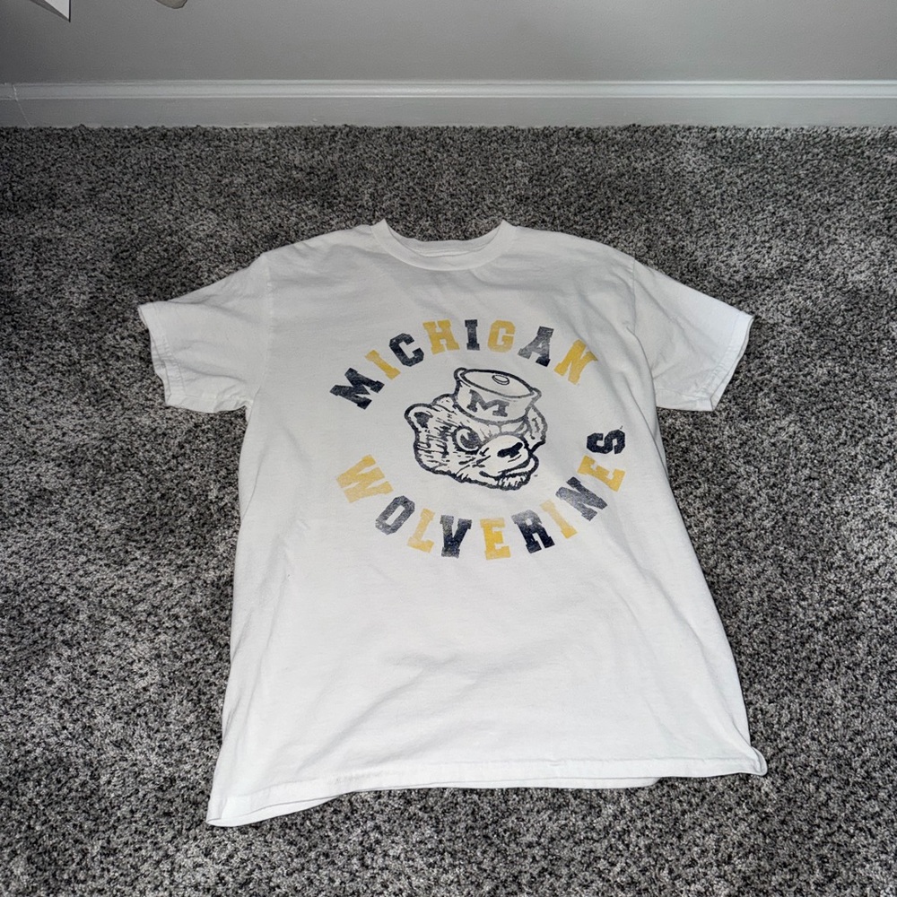 Gildan White Tee with Navy and Maize Graphic